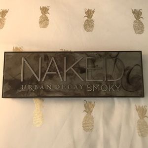 Urban Decay Smoky palette